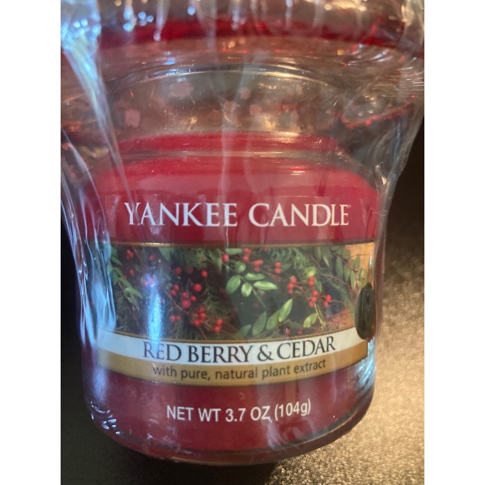 Yankee Candle Red Berry & Cedar 3.7oz Jar w/Poinsettia Crackle Glass Shade New - Picture 5 of 8